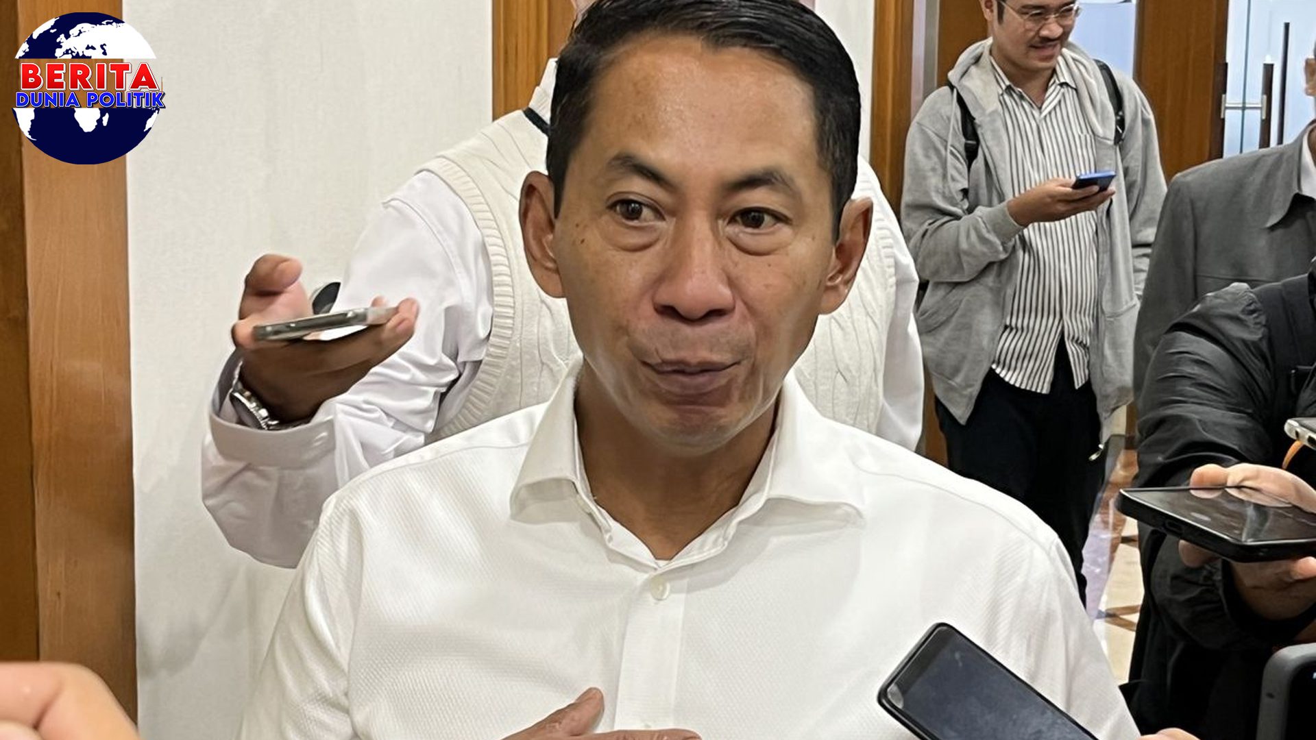 Jabat Dirut Bulog Letjen Novi Helmy Proses Mundur dari TNI Knp?