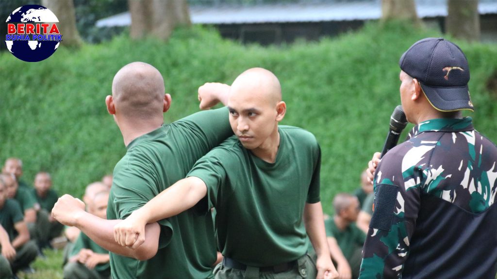 Korps Marinir TNI AL Turun Tangan Bina Siswa Kurang Disiplin!