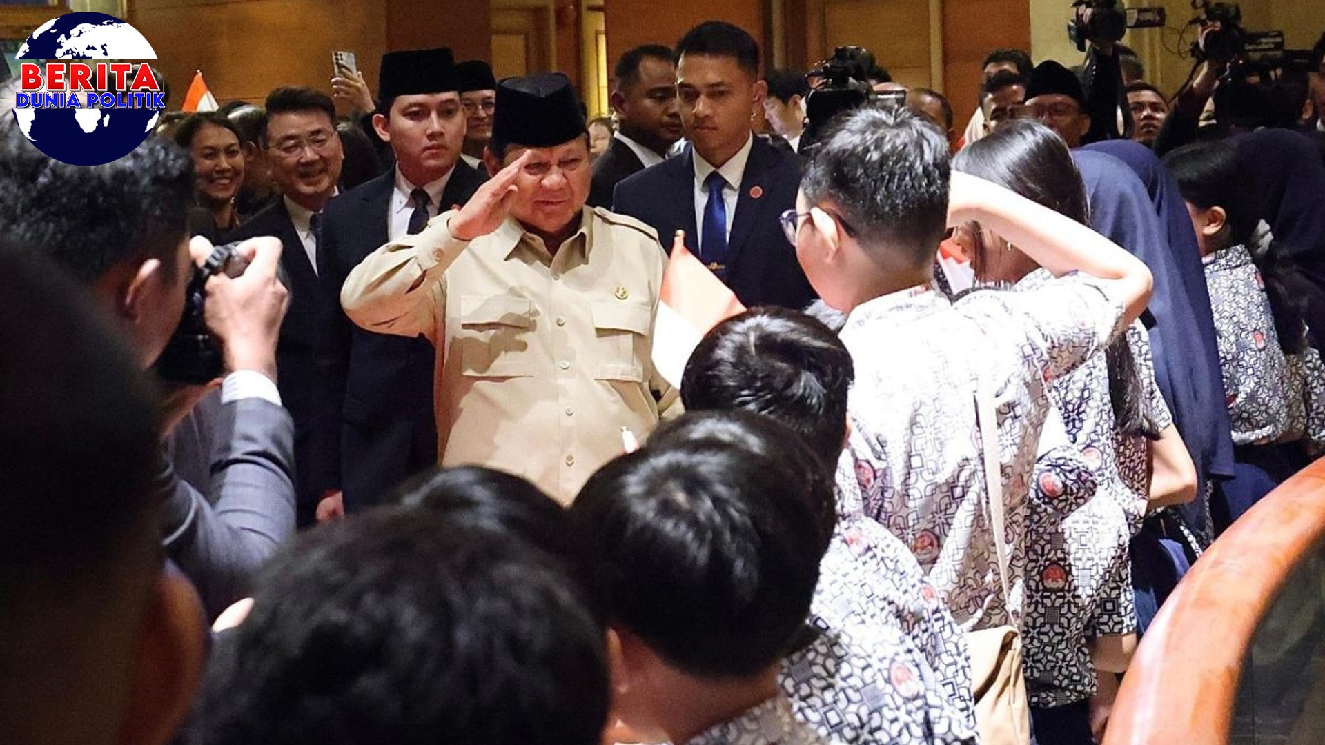 Pelajar Indonesia di Singapura Antusias Sambut Prabowo!