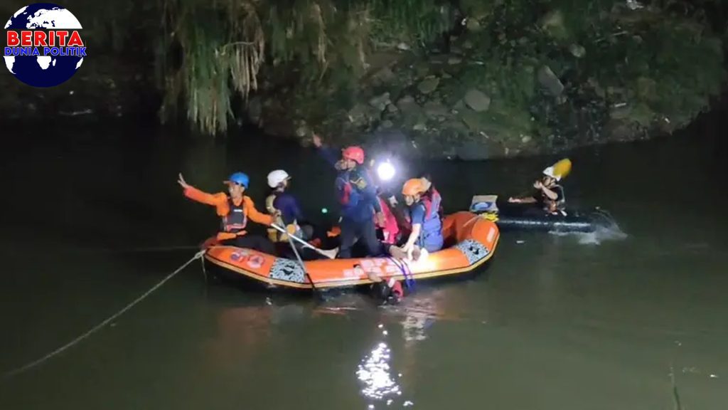 2 Pelajar Tewas Berpelukan Baru Sungai Cisadane