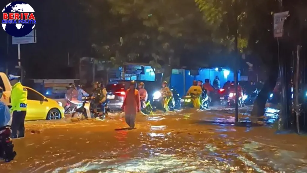 Bandung Kena Banjir Lagi, 6 Kecamatan Tergenang Heboh