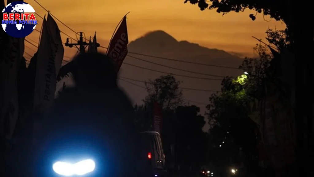 Mendaki Berisiko Cerita 1 Pendaki Tersambar Petir di Merbabu