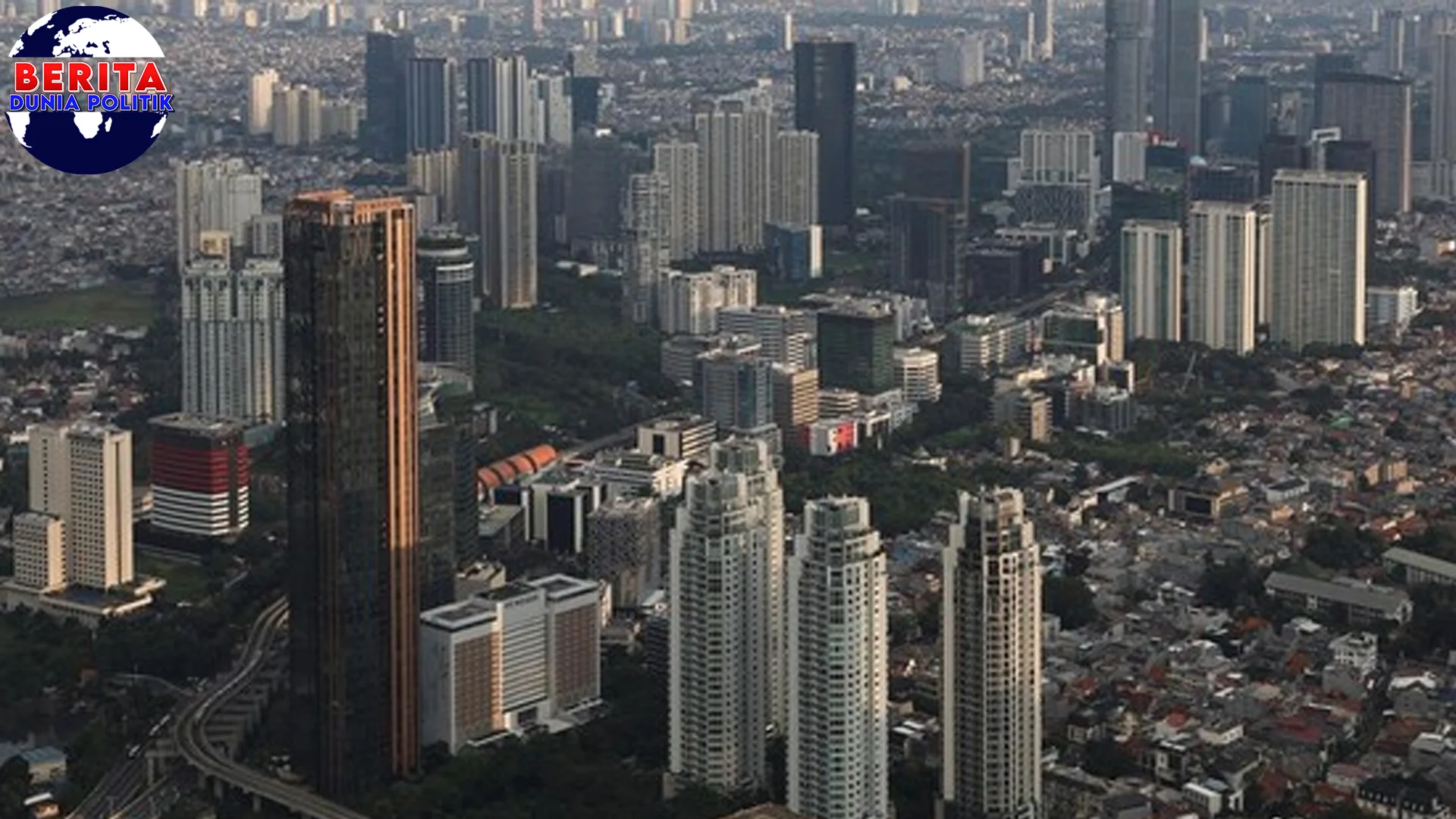 BMKG Bilang Jakarta Tepat Mandi Hujan 7 Hari!