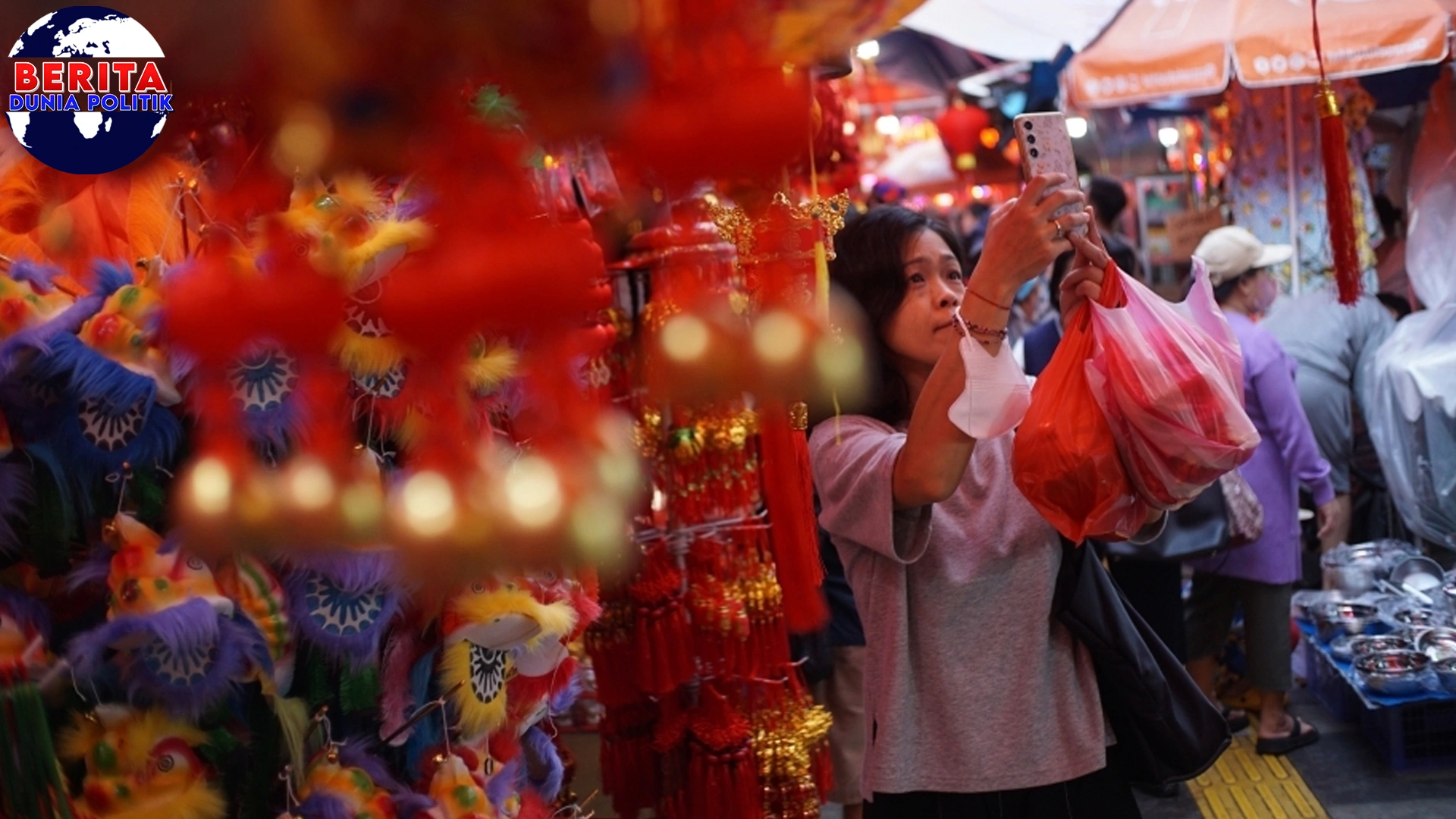 Imlek di Glodok: 3 Pernak-Pernik Baru Ludes Diborong!